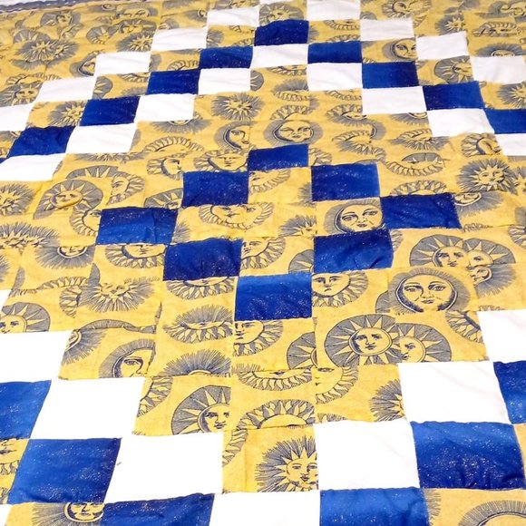 SALE  Vintage pattern Quilt Hand Quilted  Sun Moon Design 78 X 88” Full/Queen - Picture 2 of 14